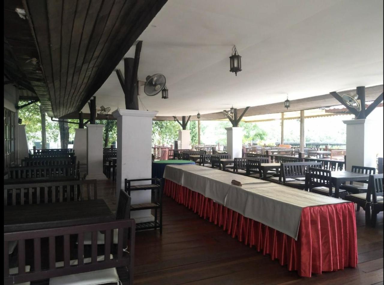 Inthanon Riverside Resort Chom Thong Exteriör bild