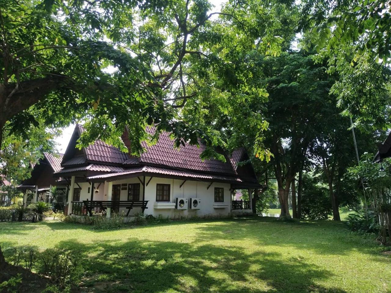 Inthanon Riverside Resort Chom Thong Exteriör bild