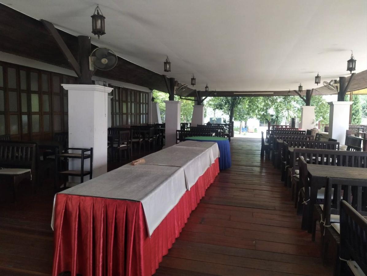 Inthanon Riverside Resort Chom Thong Exteriör bild