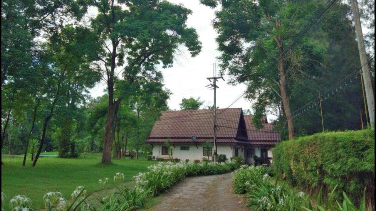 Inthanon Riverside Resort Chom Thong Exteriör bild